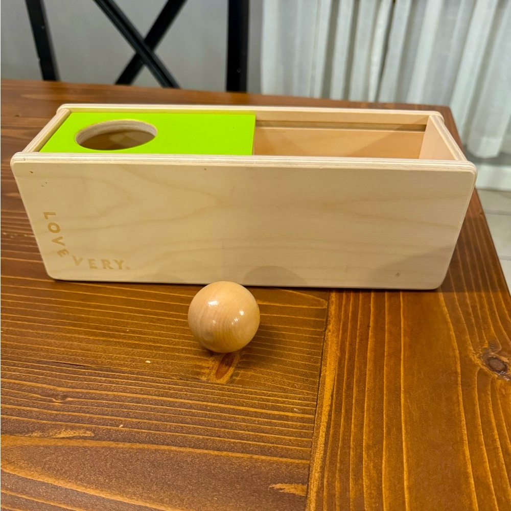Lovevery sliding top box
